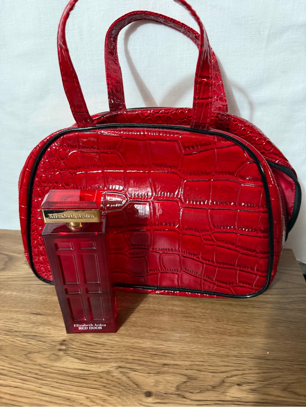 Elizabeth Arden Red DoorEau De Toilette 33 Oz Free Gift Elizabeth Arden Red DoorEau De Toilette 33 Oz Free Gift